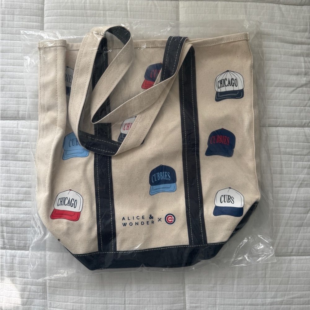 Rare Alice & Wonder X Chicago Cubs tote bag - Picture 2 of 4